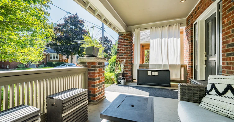 12 Bingham Avenue, Toronto, ON, M4E 3P9 - 5