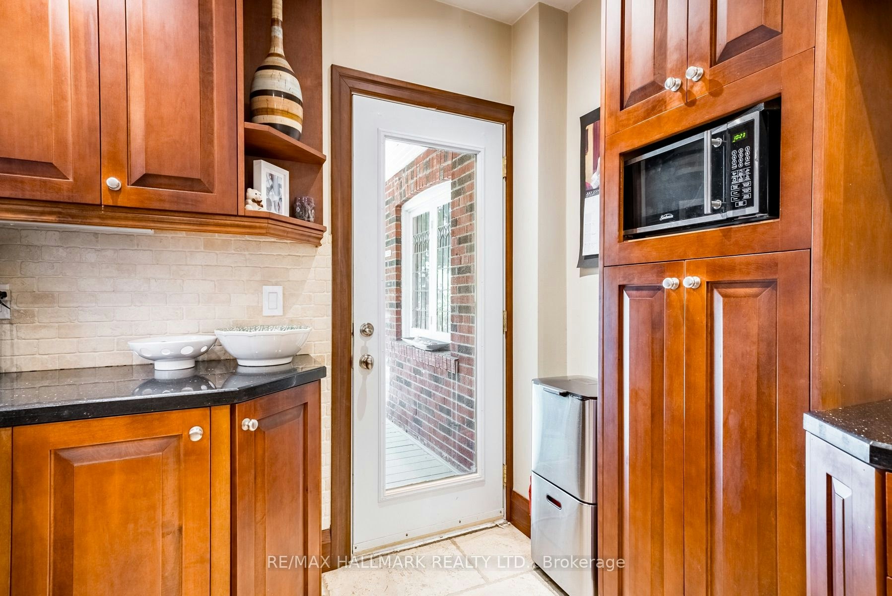 12 Bingham Avenue, Toronto, ON, M4E 3P9 - 19