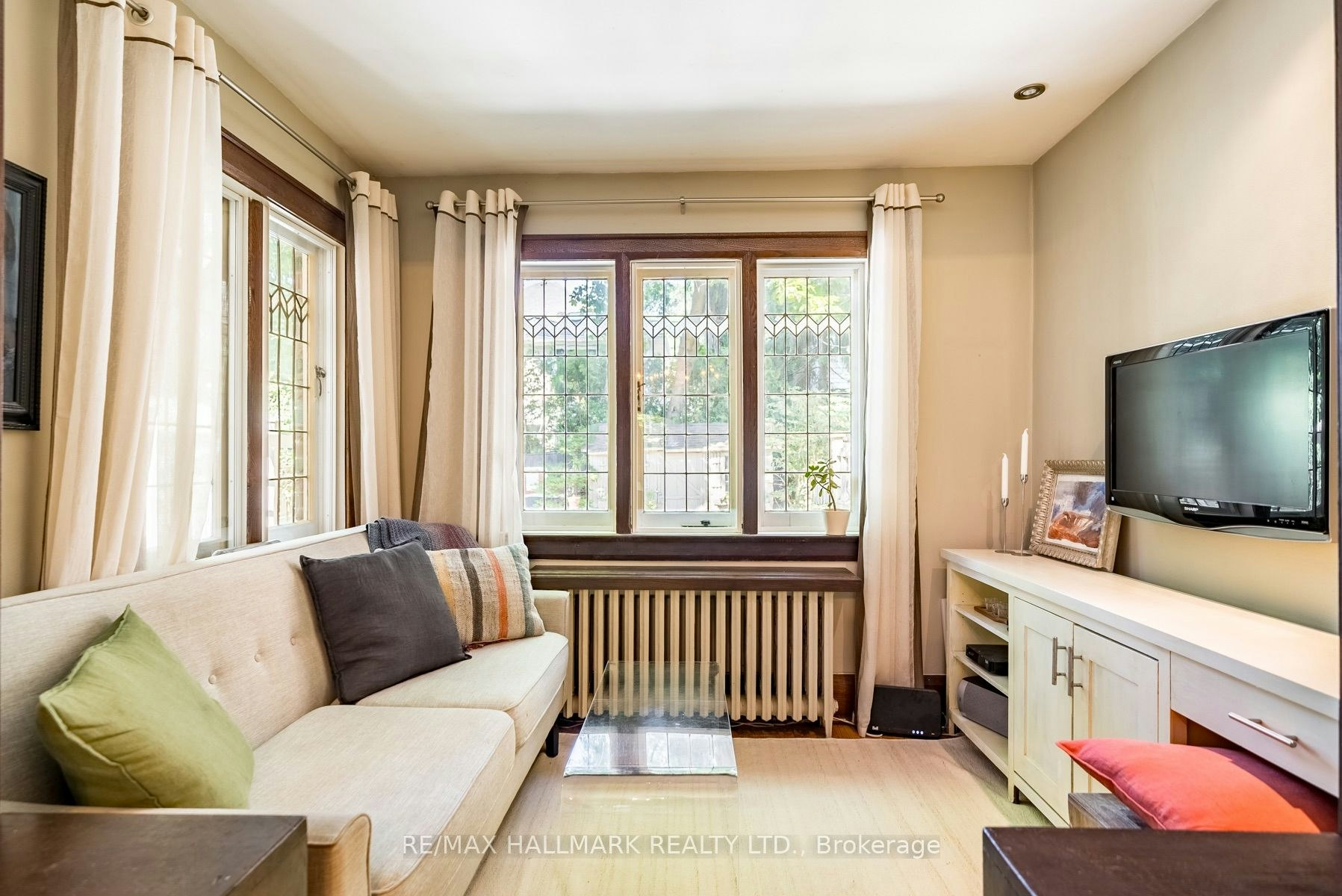 12 Bingham Avenue, Toronto, ON, M4E 3P9 - 14