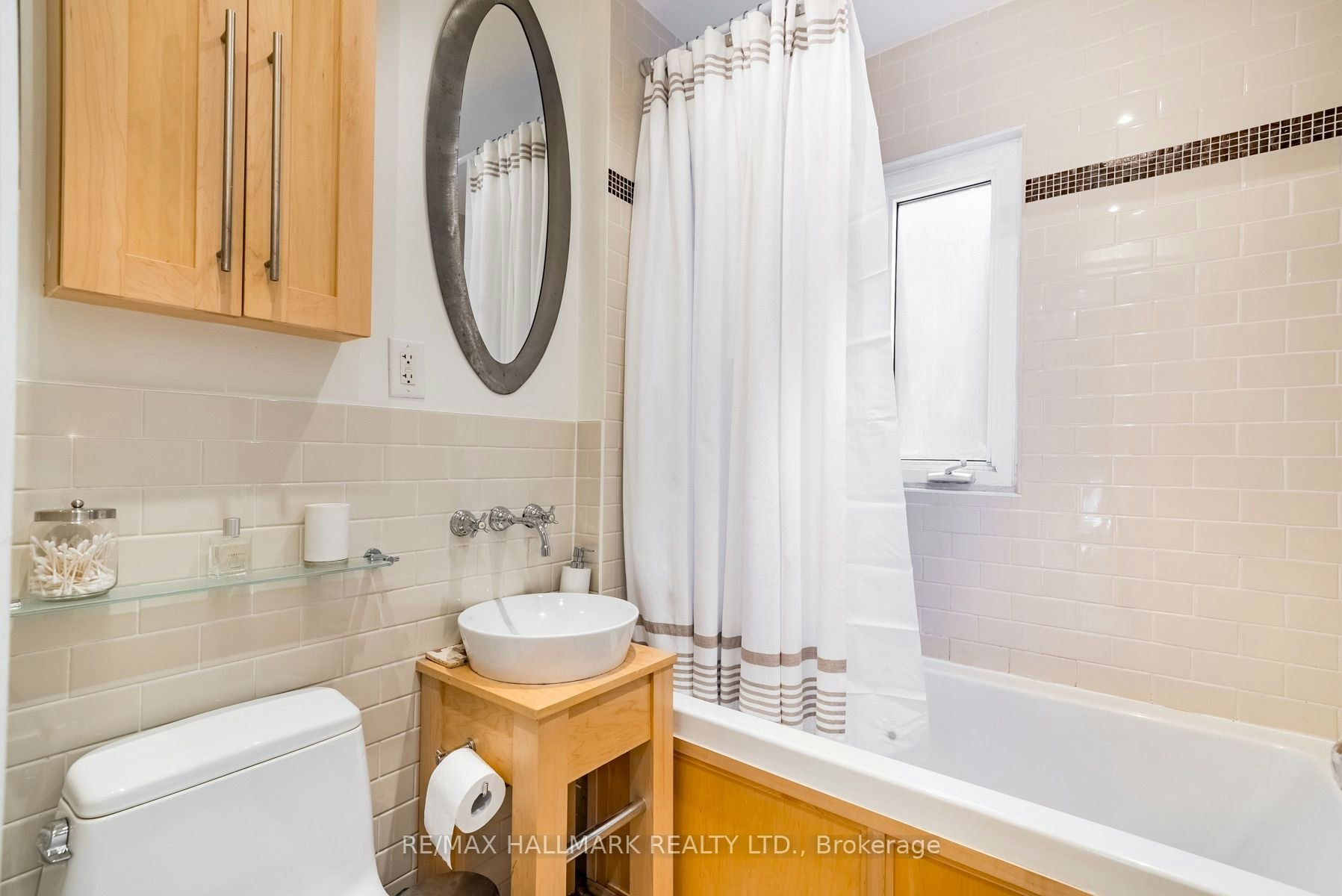 12 Bingham Avenue, Toronto, ON, M4E 3P9 - 32