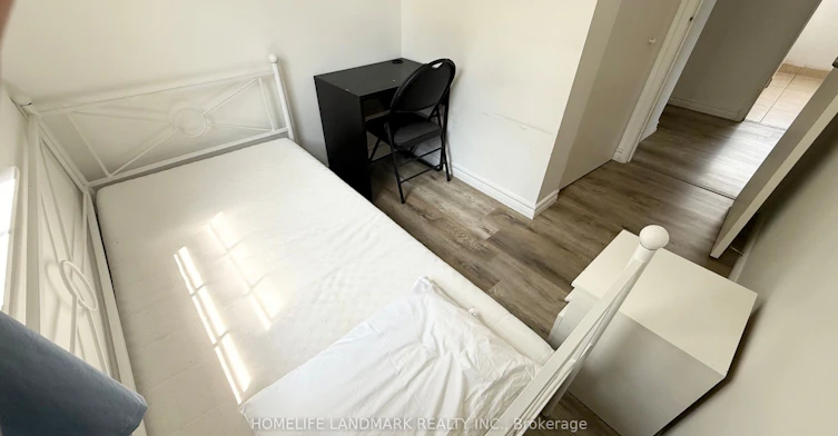 Main Floor-81 United Square, Toronto, ON, M1B 2B9 - 14