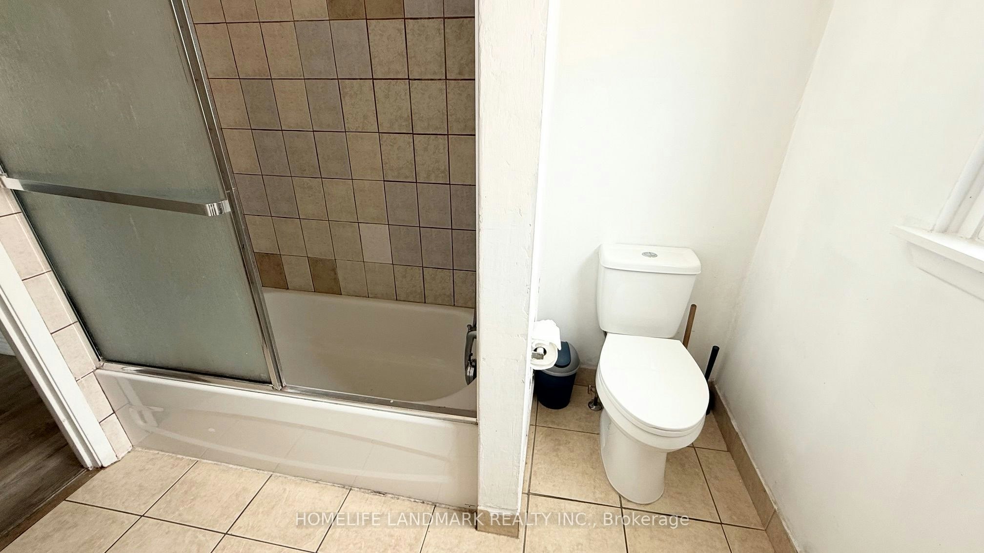 Main Floor-81 United Square, Toronto, ON, M1B 2B9 - 17