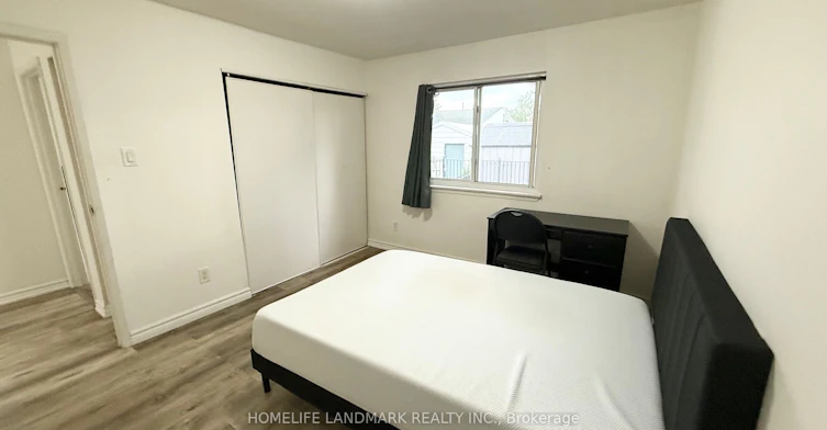 Main Floor-81 United Square, Toronto, ON, M1B 2B9 - 11