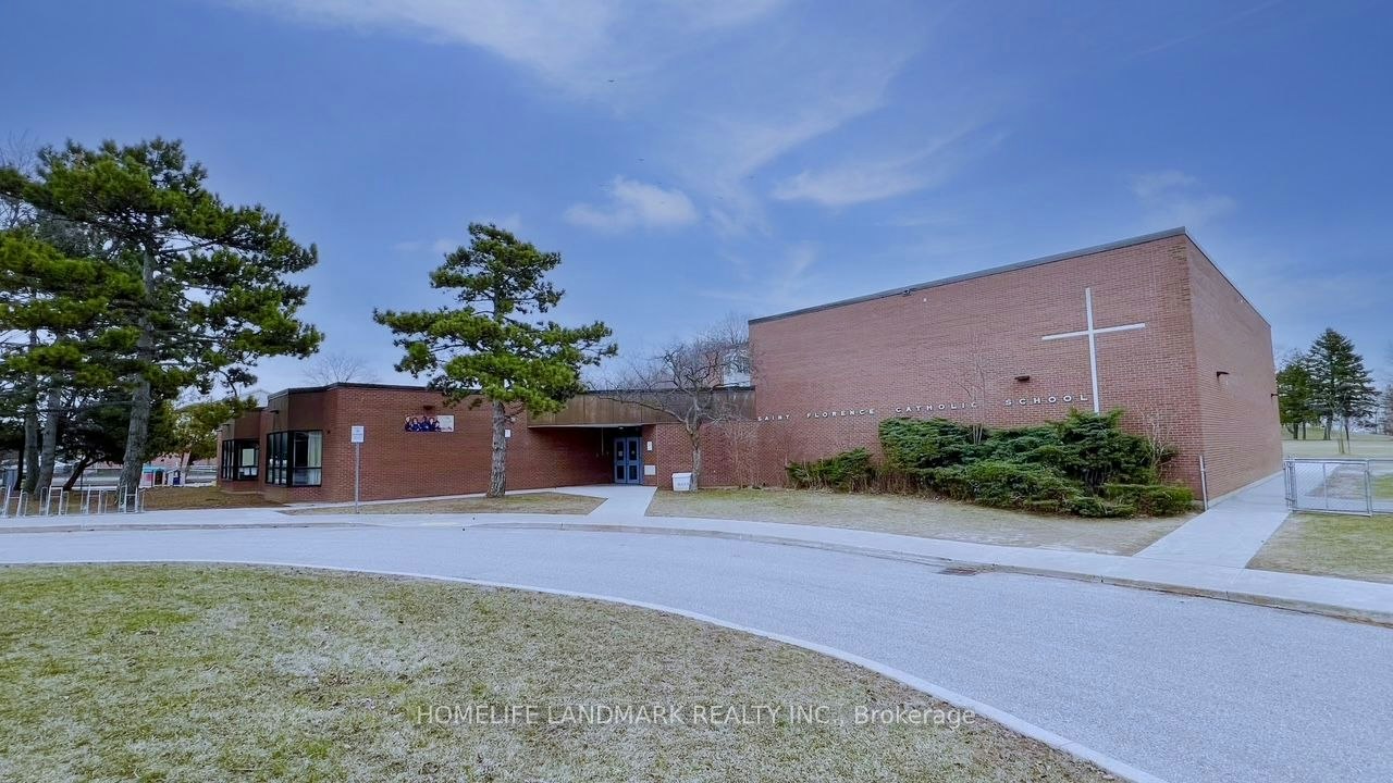 Main Floor-81 United Square, Toronto, ON, M1B 2B9 - 23