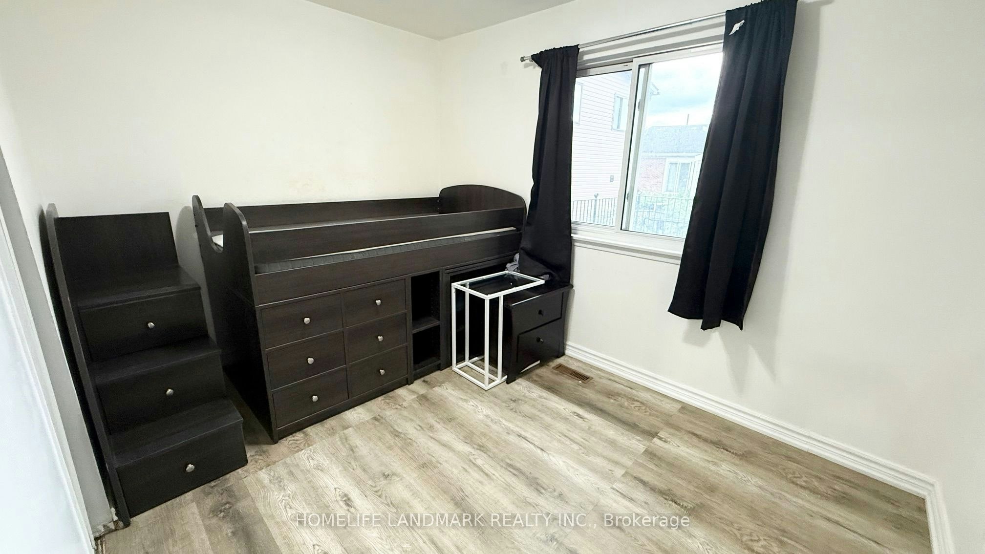 Main Floor-81 United Square, Toronto, ON, M1B 2B9 - 12