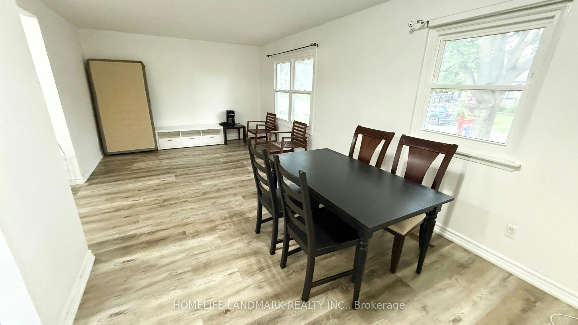 Main Floor-81 United Square, Toronto, ON, M1B 2B9 - 6