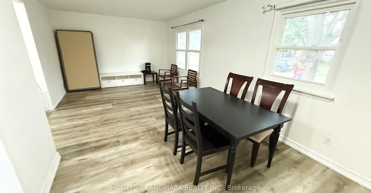Main Floor-81 United Square, Toronto, ON, M1B 2B9 - 6