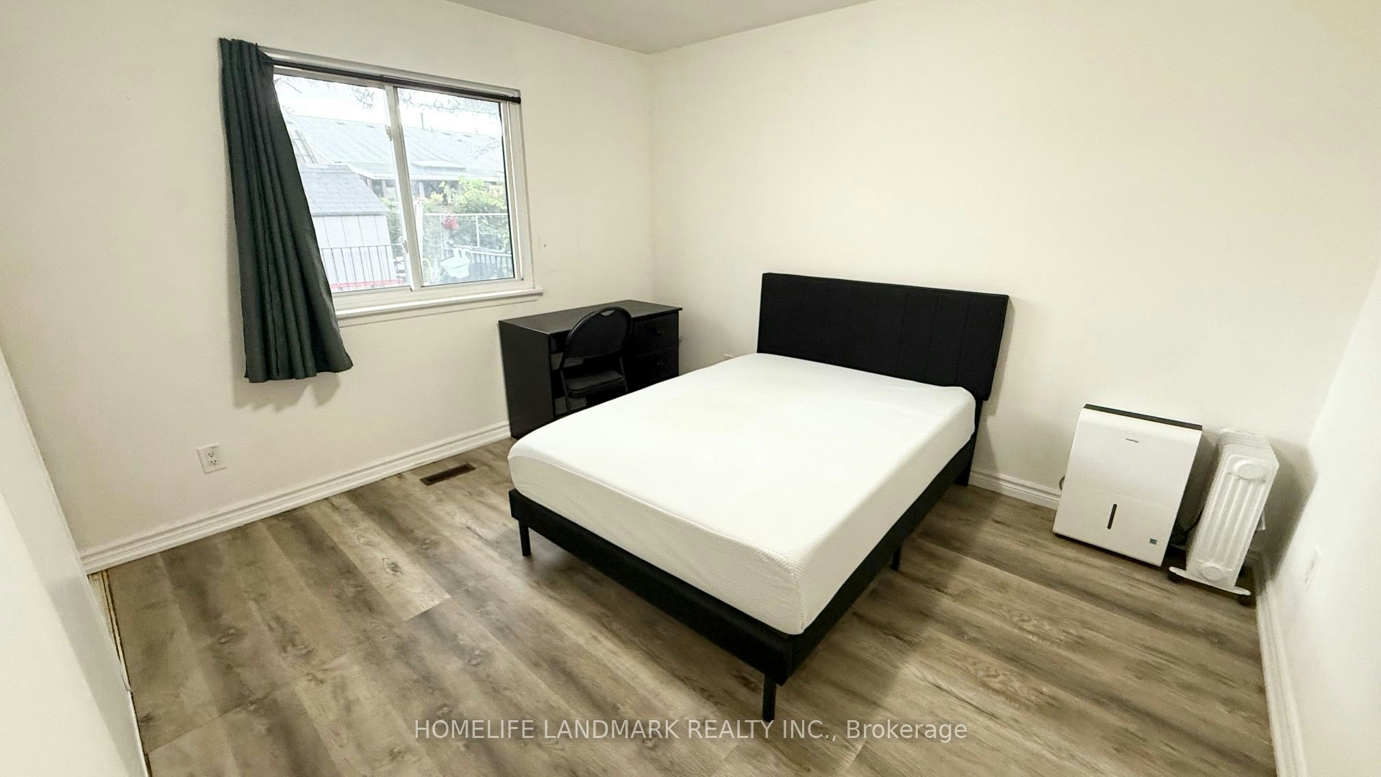 Main Floor-81 United Square, Toronto, ON, M1B 2B9 - 10