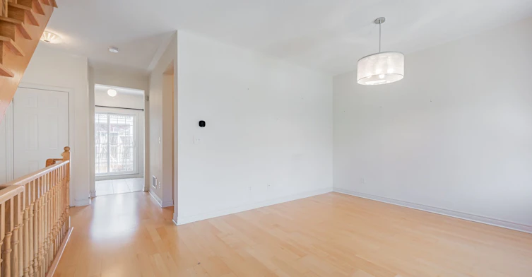 35 Carnahan Terrace, Toronto, ON, M4E 0B1 - 7