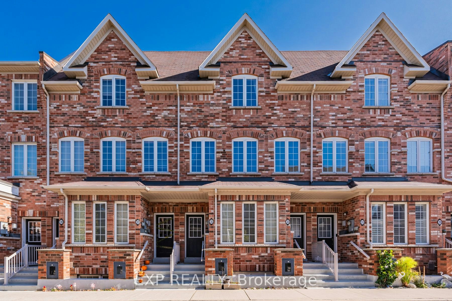 35 Carnahan Terrace, Toronto, ON, M4E 0B1