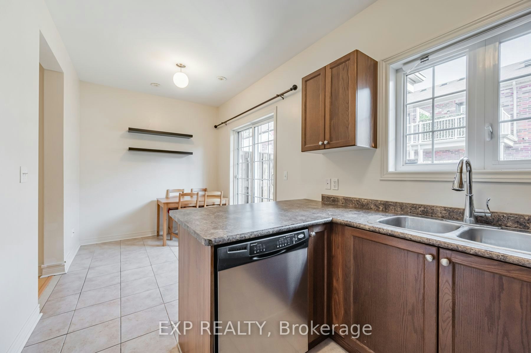 35 Carnahan Terrace, Toronto, ON, M4E 0B1 - 14