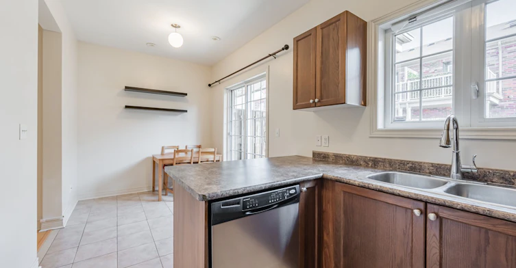 35 Carnahan Terrace, Toronto, ON, M4E 0B1 - 14