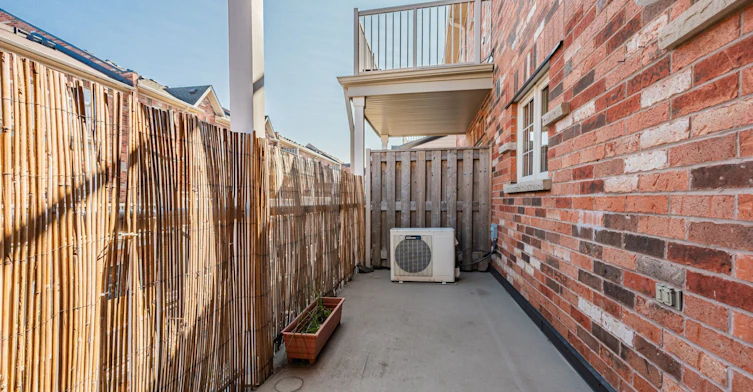 35 Carnahan Terrace, Toronto, ON, M4E 0B1 - 18