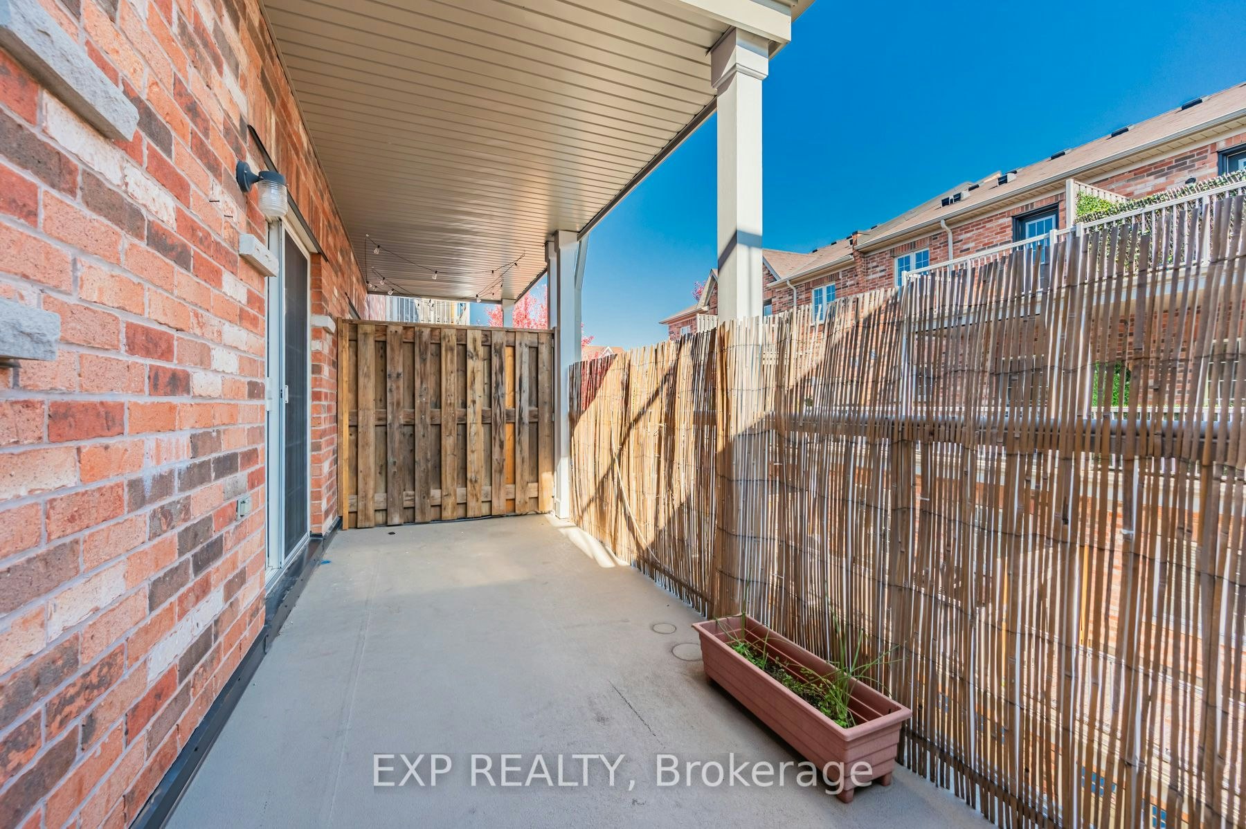 35 Carnahan Terrace, Toronto, ON, M4E 0B1 - 17