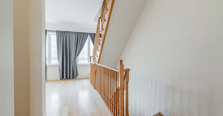35 Carnahan Terrace, Toronto, ON, M4E 0B1 - 3
