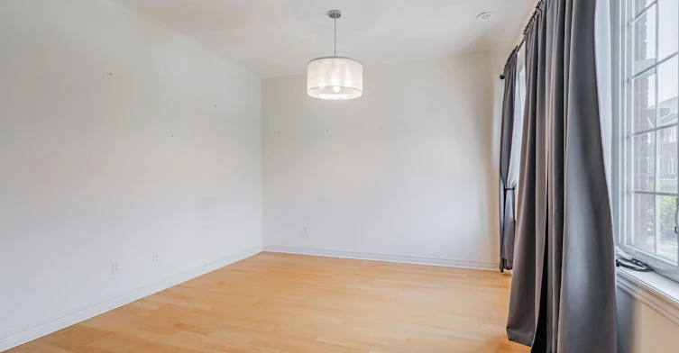 35 Carnahan Terrace, Toronto, ON, M4E 0B1 - 6