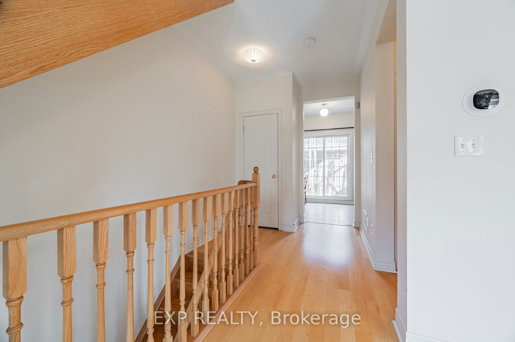 35 Carnahan Terrace, Toronto, ON, M4E 0B1 - 4