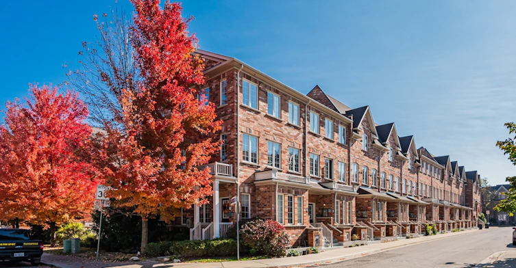 35 Carnahan Terrace, Toronto, ON, M4E 0B1 - 2