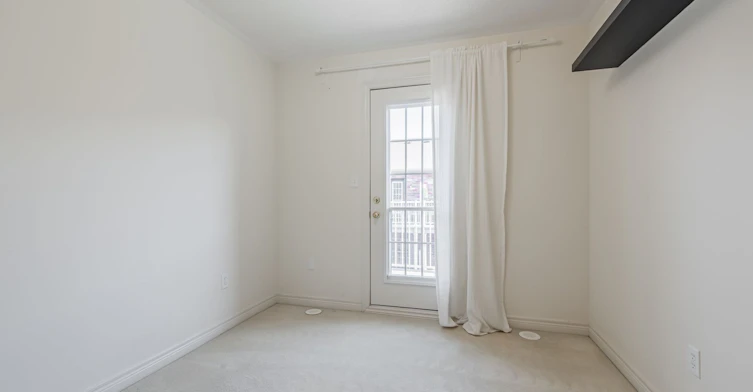 35 Carnahan Terrace, Toronto, ON, M4E 0B1 - 30