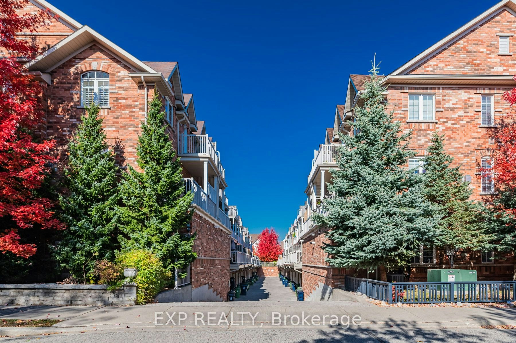 35 Carnahan Terrace, Toronto, ON, M4E 0B1 - 36