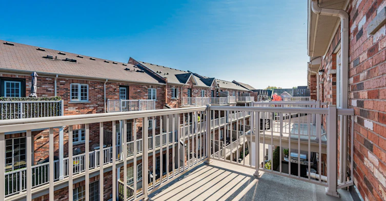 35 Carnahan Terrace, Toronto, ON, M4E 0B1 - 34