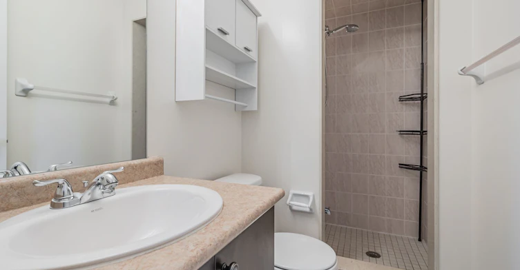 35 Carnahan Terrace, Toronto, ON, M4E 0B1 - 26