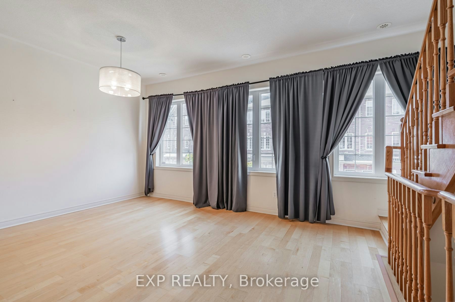 35 Carnahan Terrace, Toronto, ON, M4E 0B1 - 5