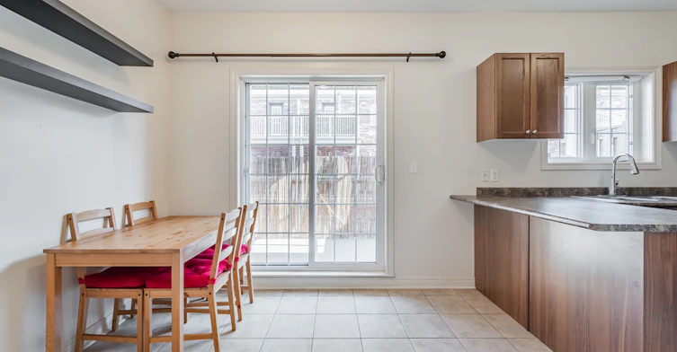 35 Carnahan Terrace, Toronto, ON, M4E 0B1 - 9