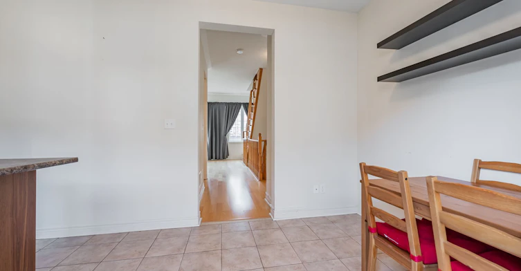 35 Carnahan Terrace, Toronto, ON, M4E 0B1 - 15