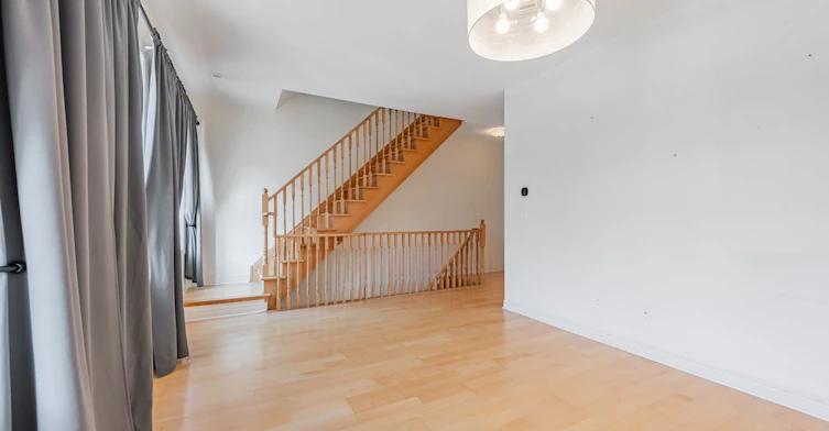 35 Carnahan Terrace, Toronto, ON, M4E 0B1 - 8