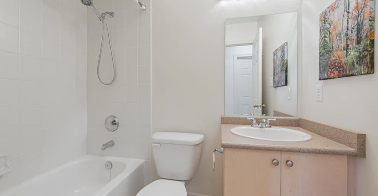 35 Carnahan Terrace, Toronto, ON, M4E 0B1 - 32