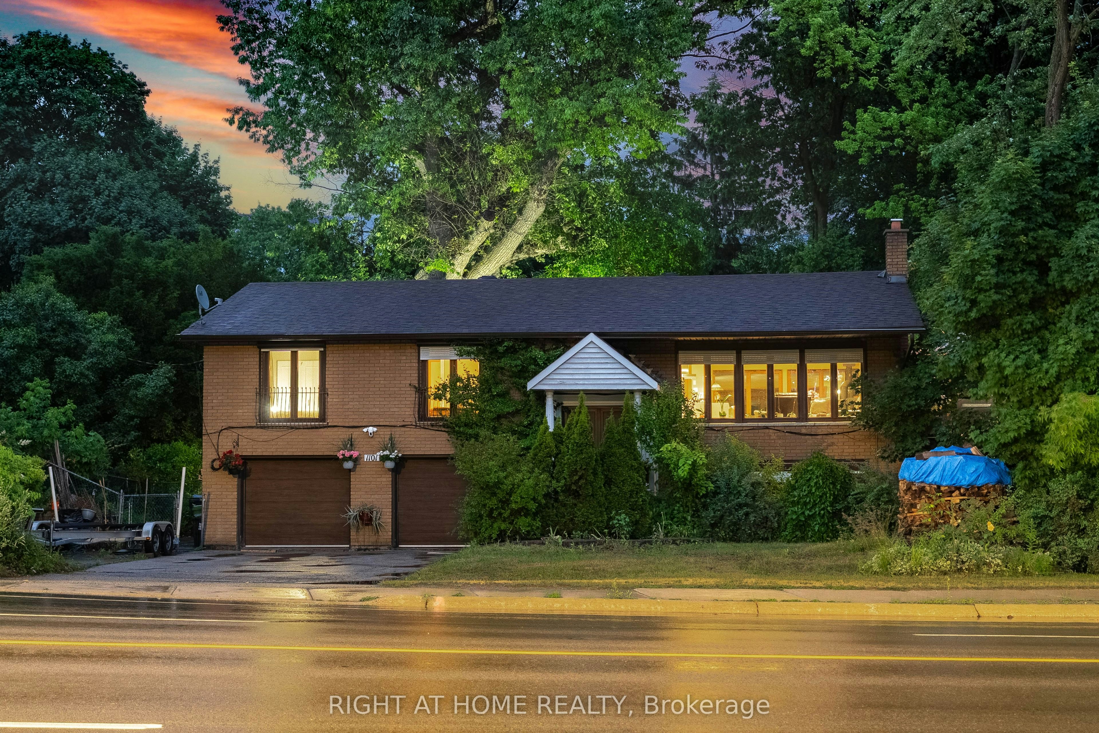 UPPER-1101 Brimley Road, Toronto, ON, M1P 3E8