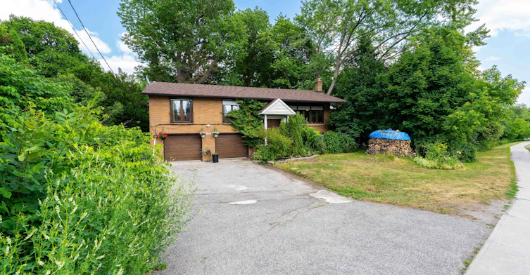 UPPER-1101 Brimley Road, Toronto, ON, M1P 3E8