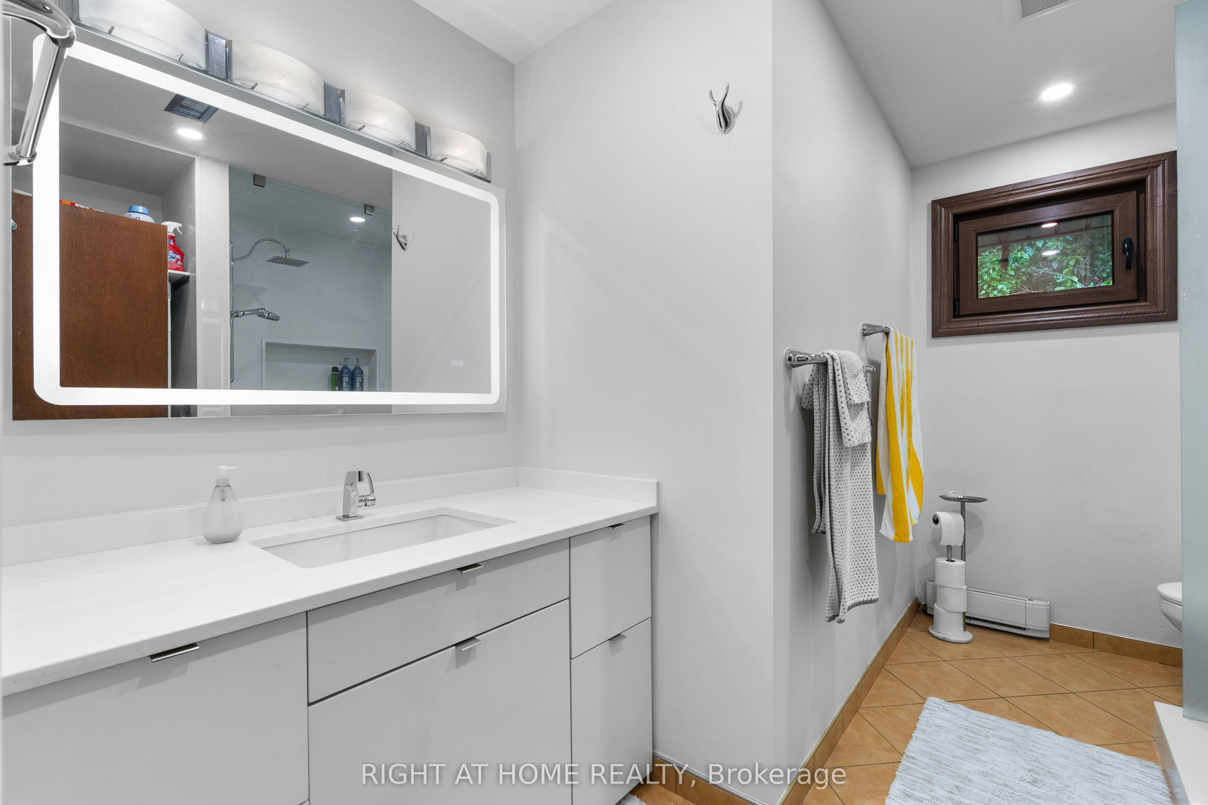 UPPER-1101 Brimley Road, Toronto, ON, M1P 3E8 - 21