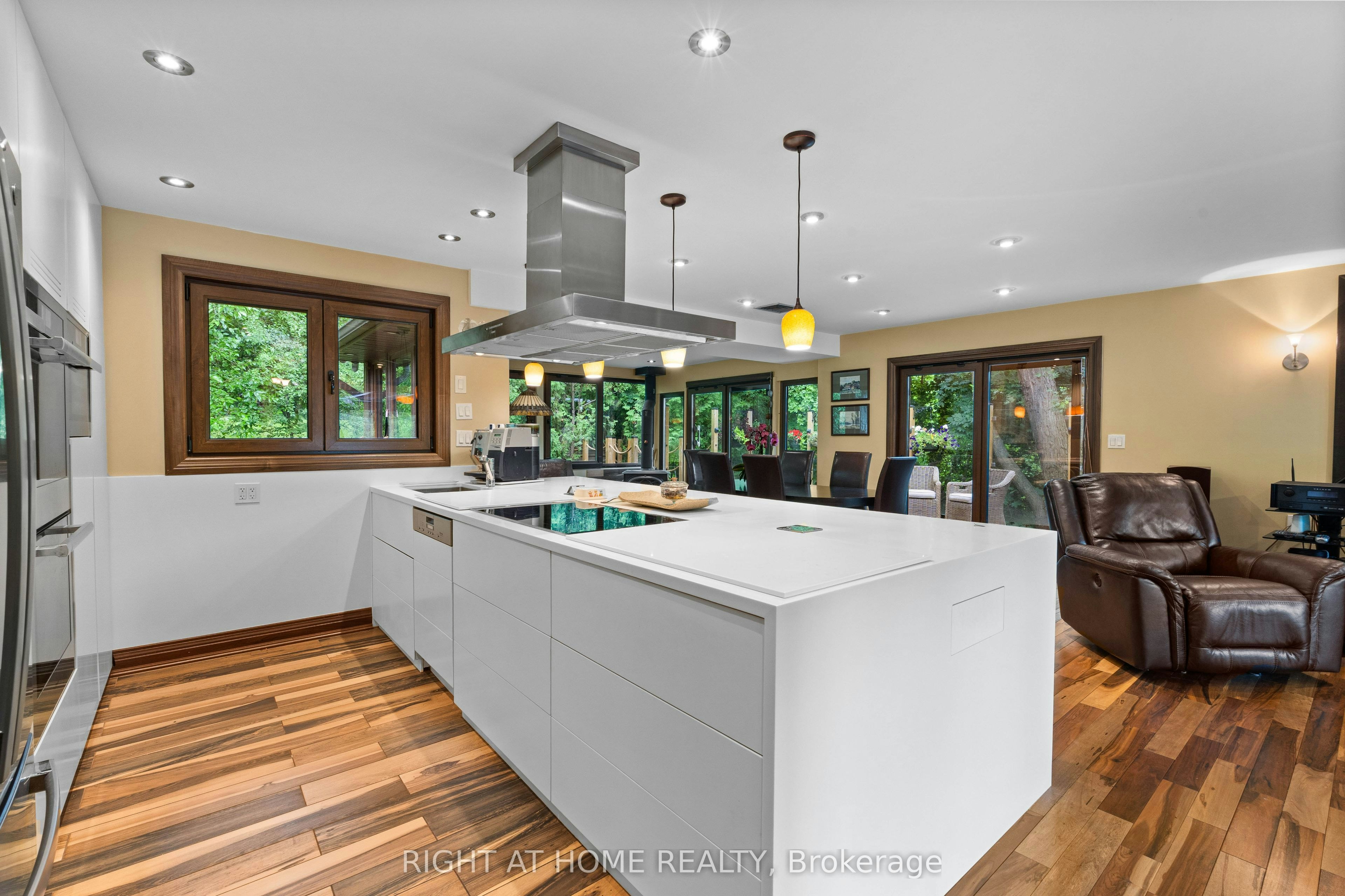 UPPER-1101 Brimley Road, Toronto, ON, M1P 3E8 - 9