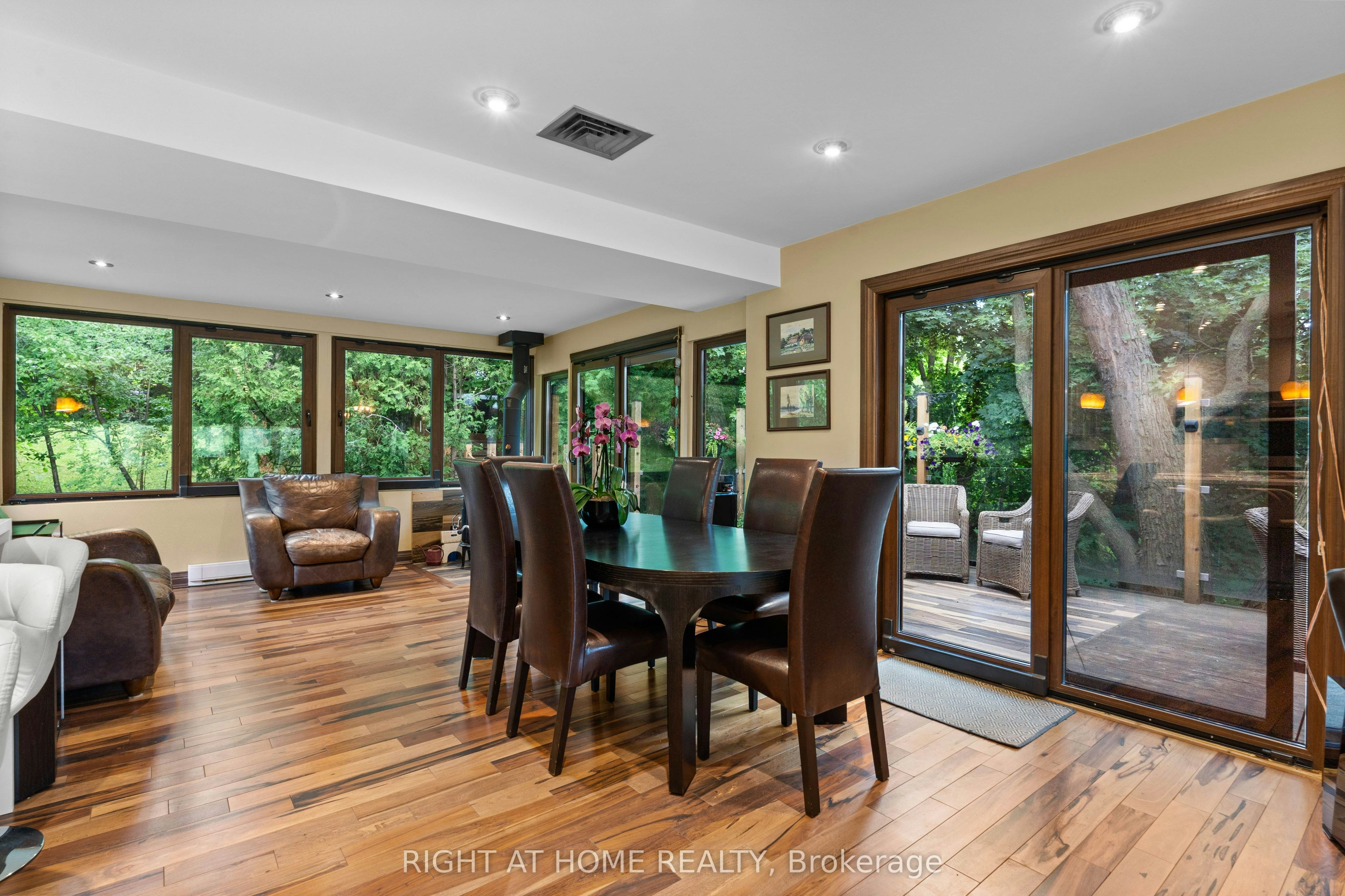 UPPER-1101 Brimley Road, Toronto, ON, M1P 3E8 - 11