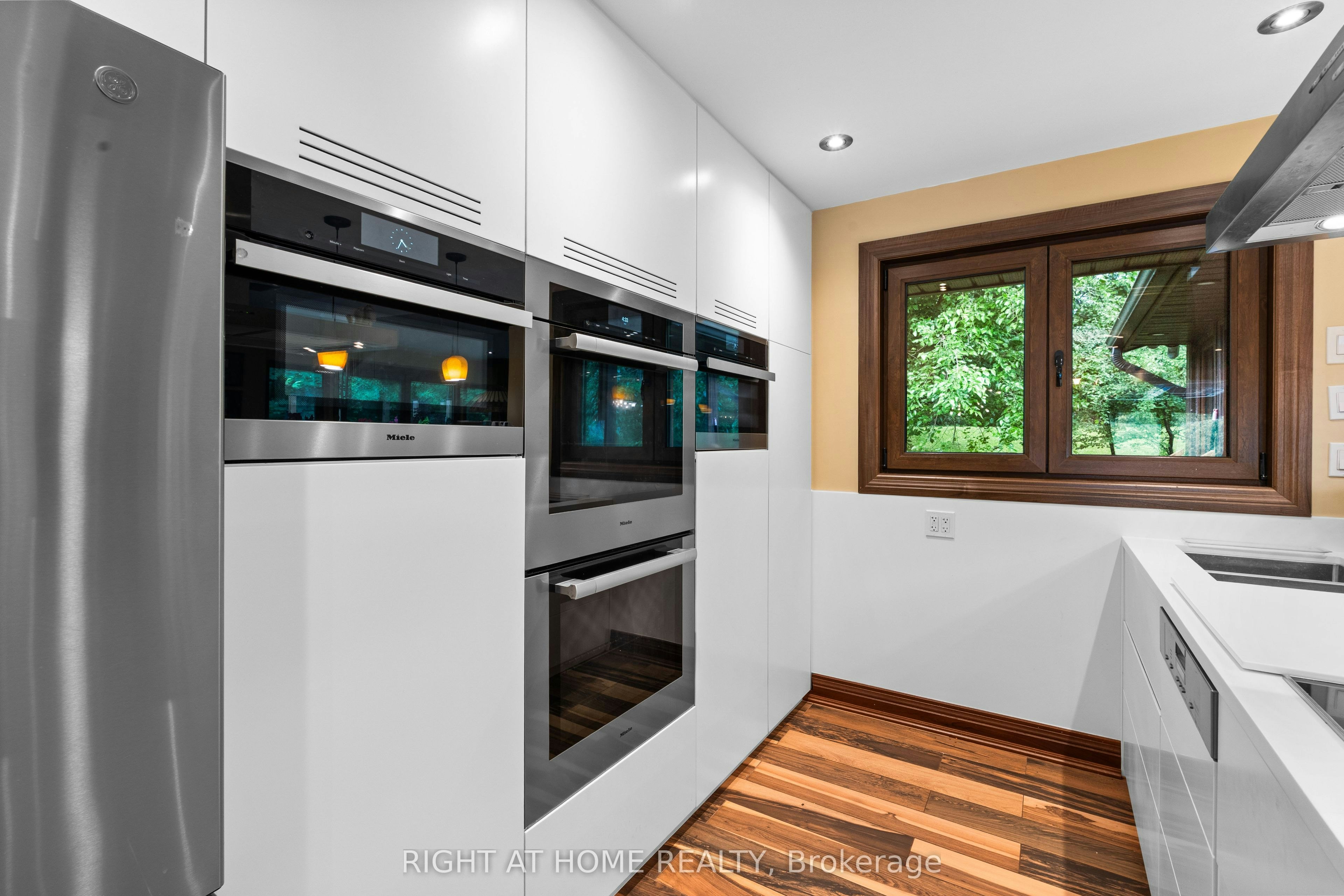 UPPER-1101 Brimley Road, Toronto, ON, M1P 3E8 - 8