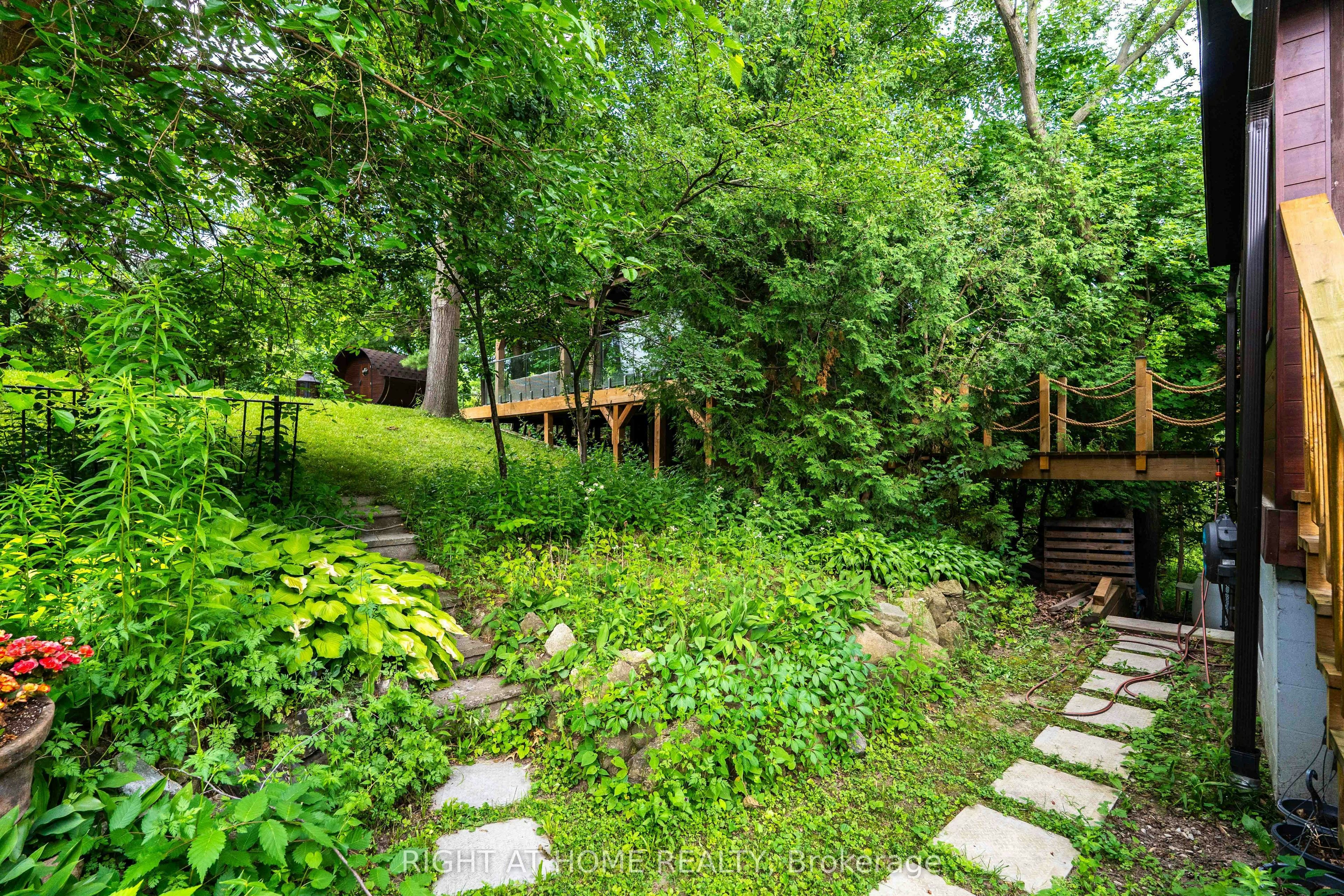 UPPER-1101 Brimley Road, Toronto, ON, M1P 3E8 - 35