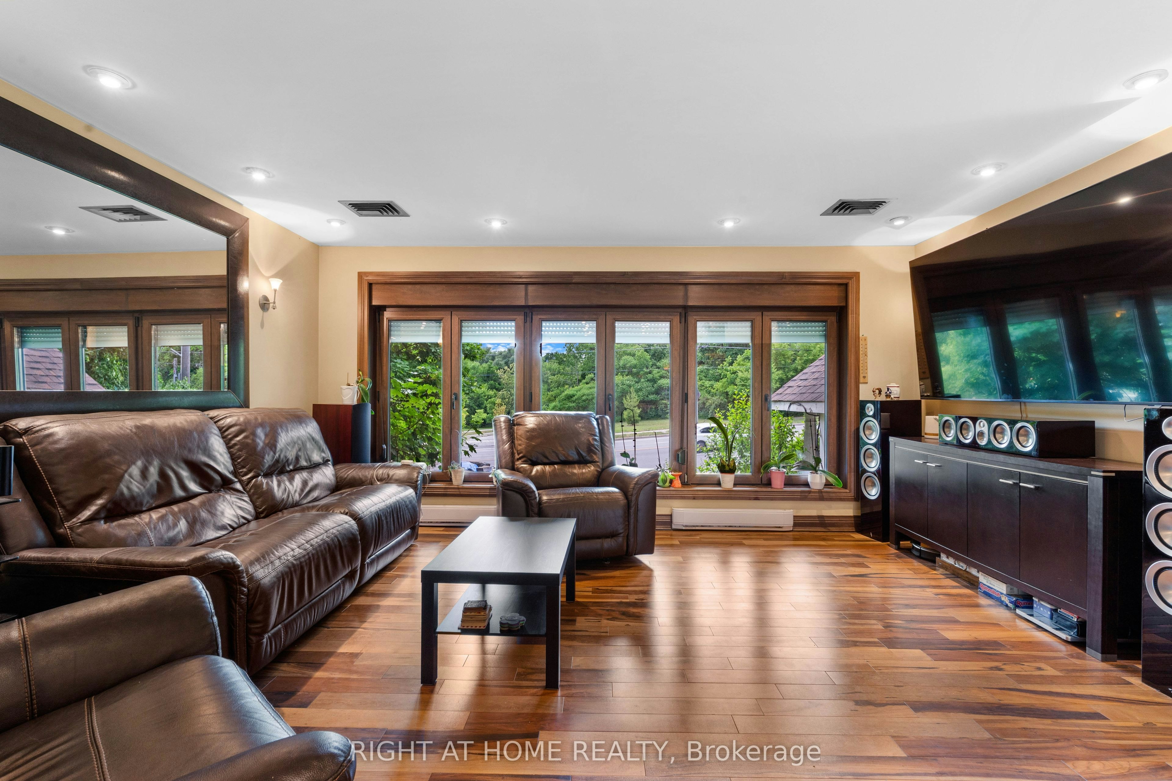 UPPER-1101 Brimley Road, Toronto, ON, M1P 3E8 - 5