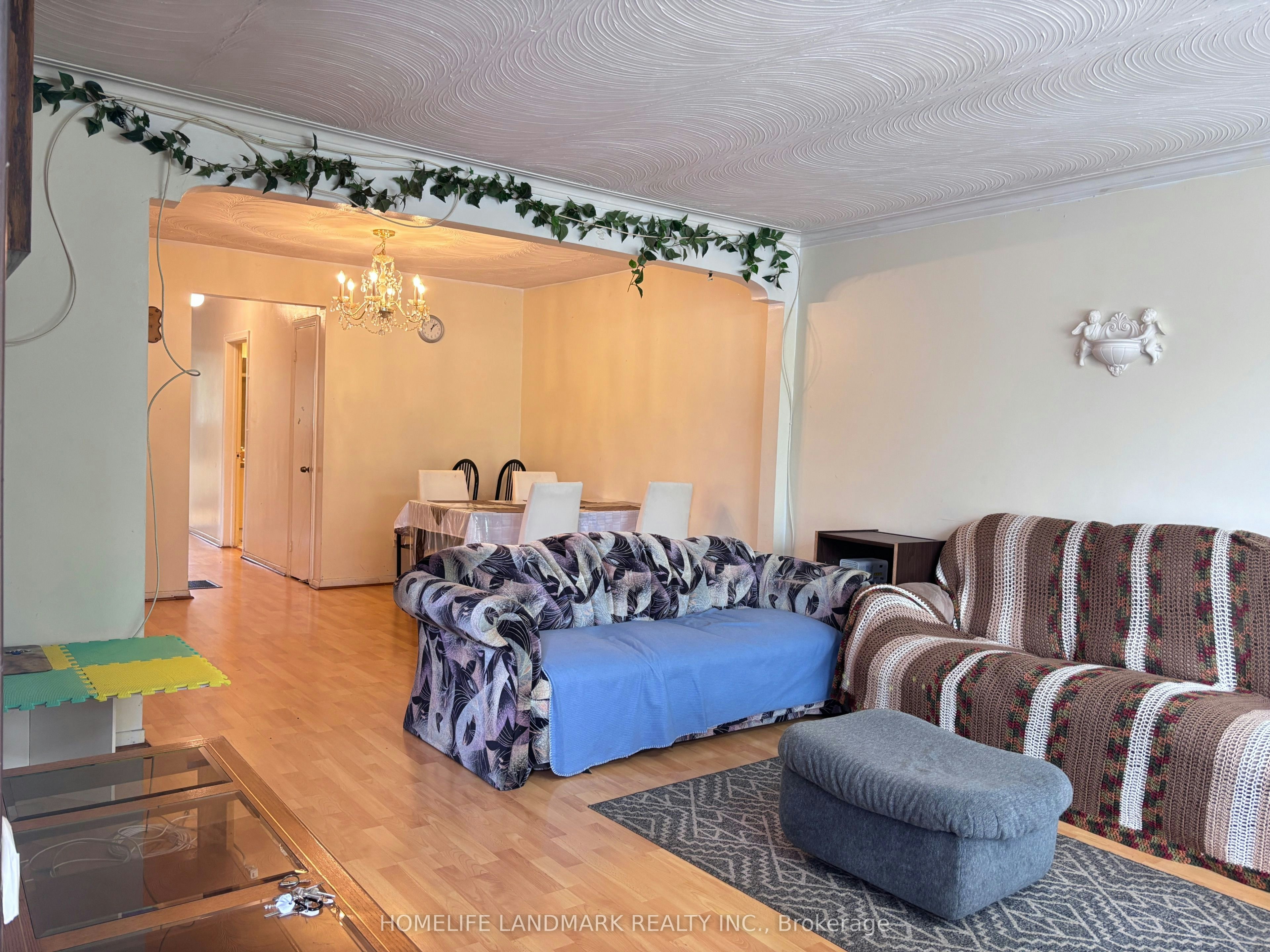 97 Tourmaline Drive, Toronto, ON, M1T 1X1 - 2
