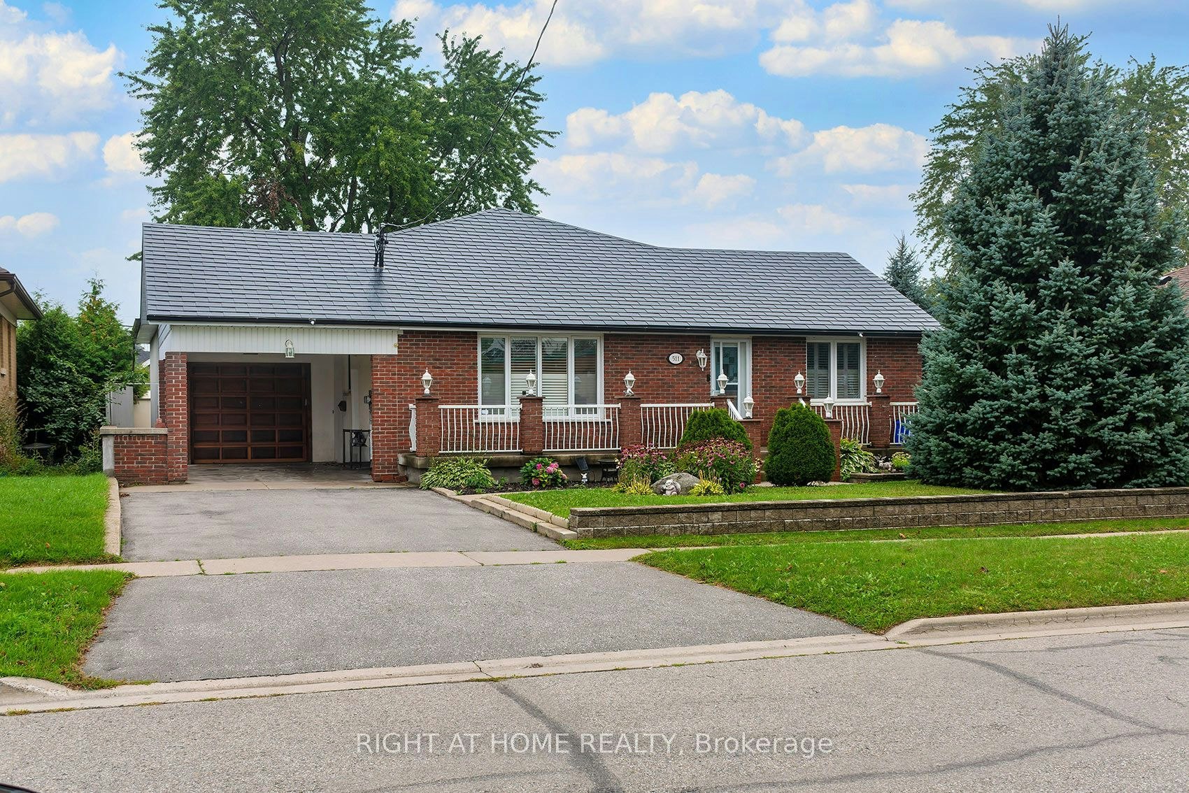 511 Woodcrest Avenue, Oshawa, ON, L1J 2T7