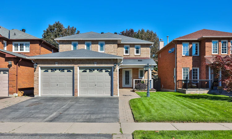 63 Keeble Crescent