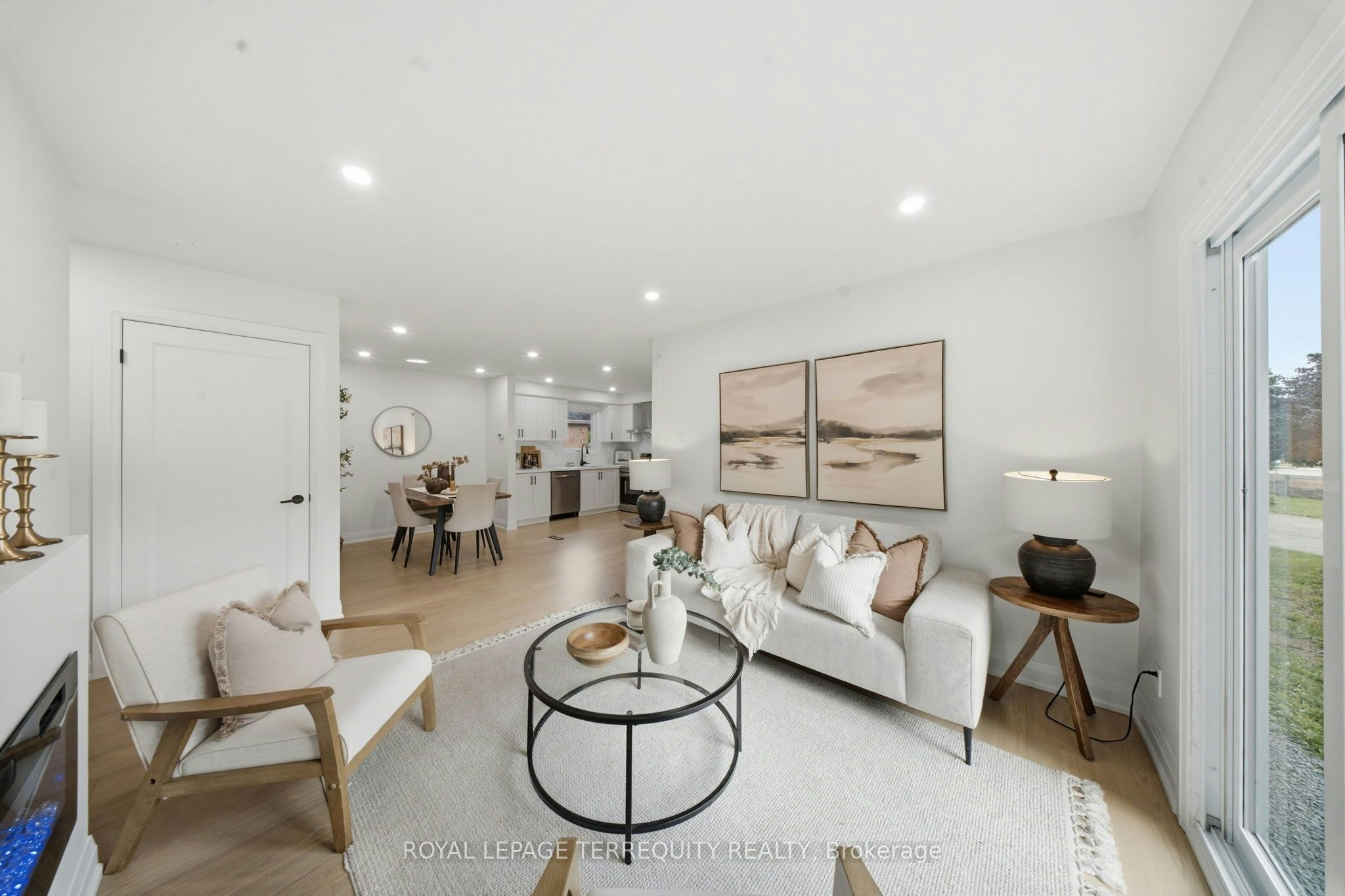 42 Plumridge Court, Ajax, ON, L1S 3Z8