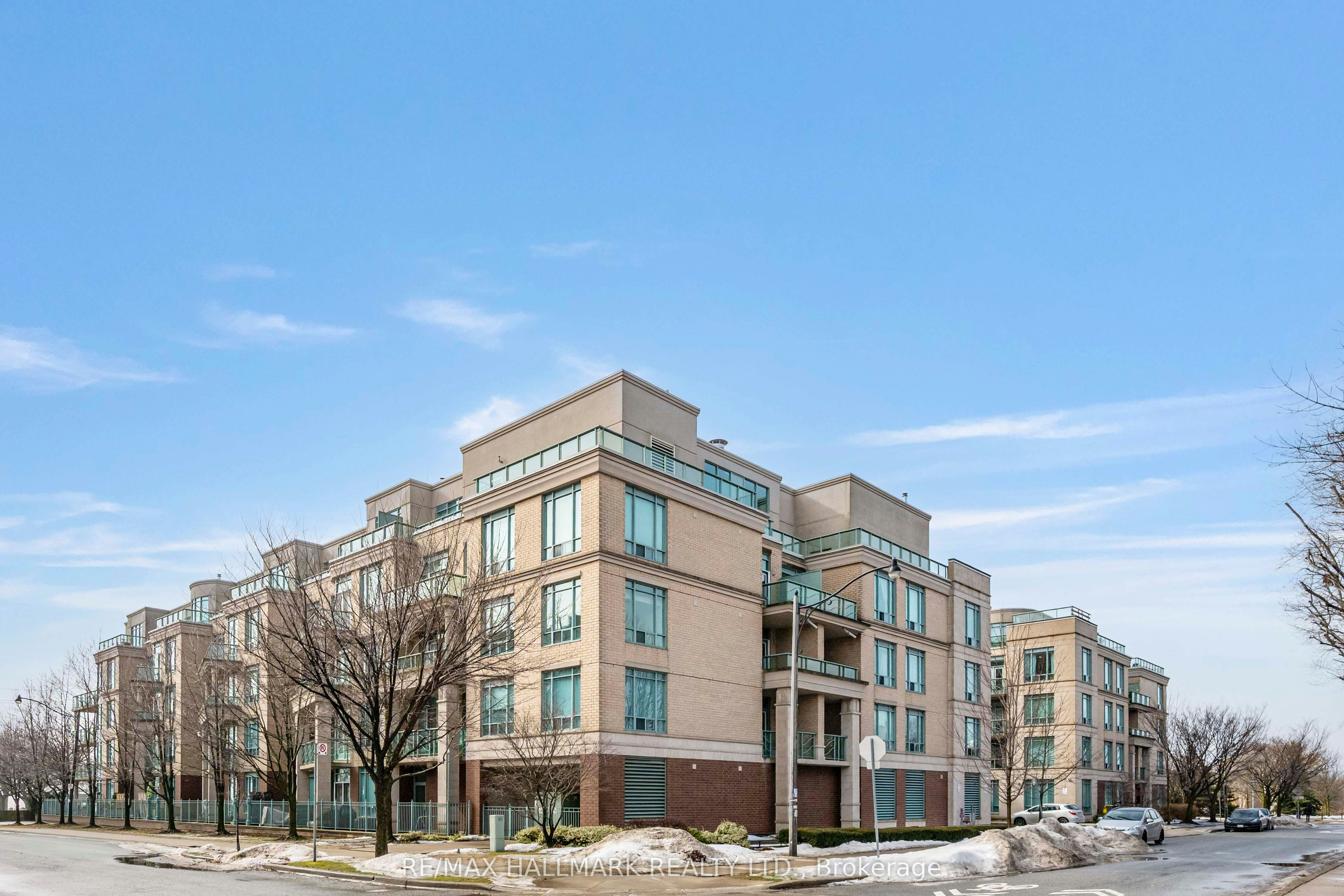 222-35 Boardwalk Drive, Toronto, ON, M4L 3Y8