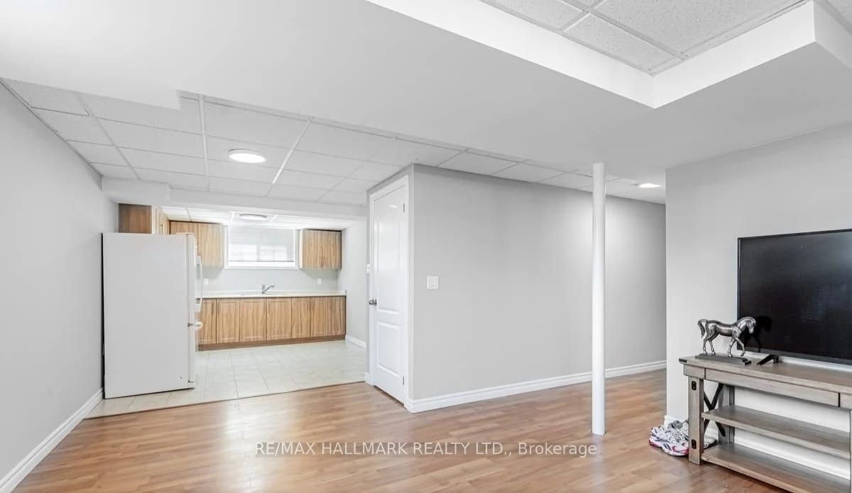 1673 Northfield Avenue, Oshawa, ON, L1K 0K7 - 5