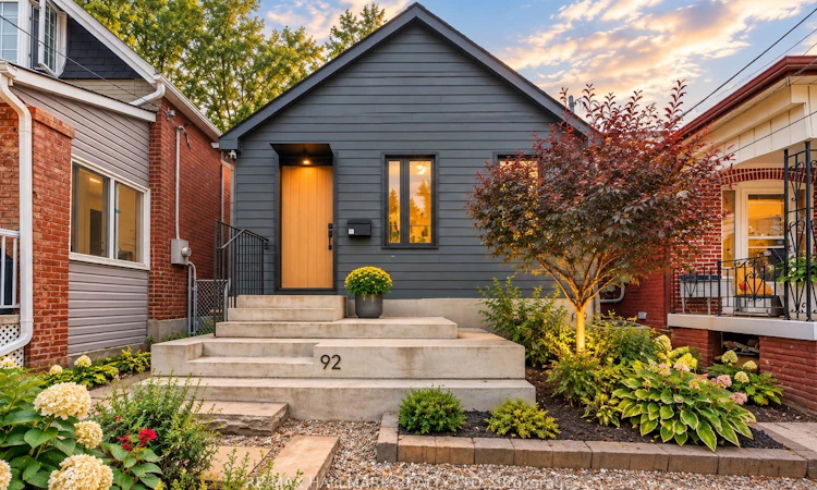 92 Chisholm Avenue