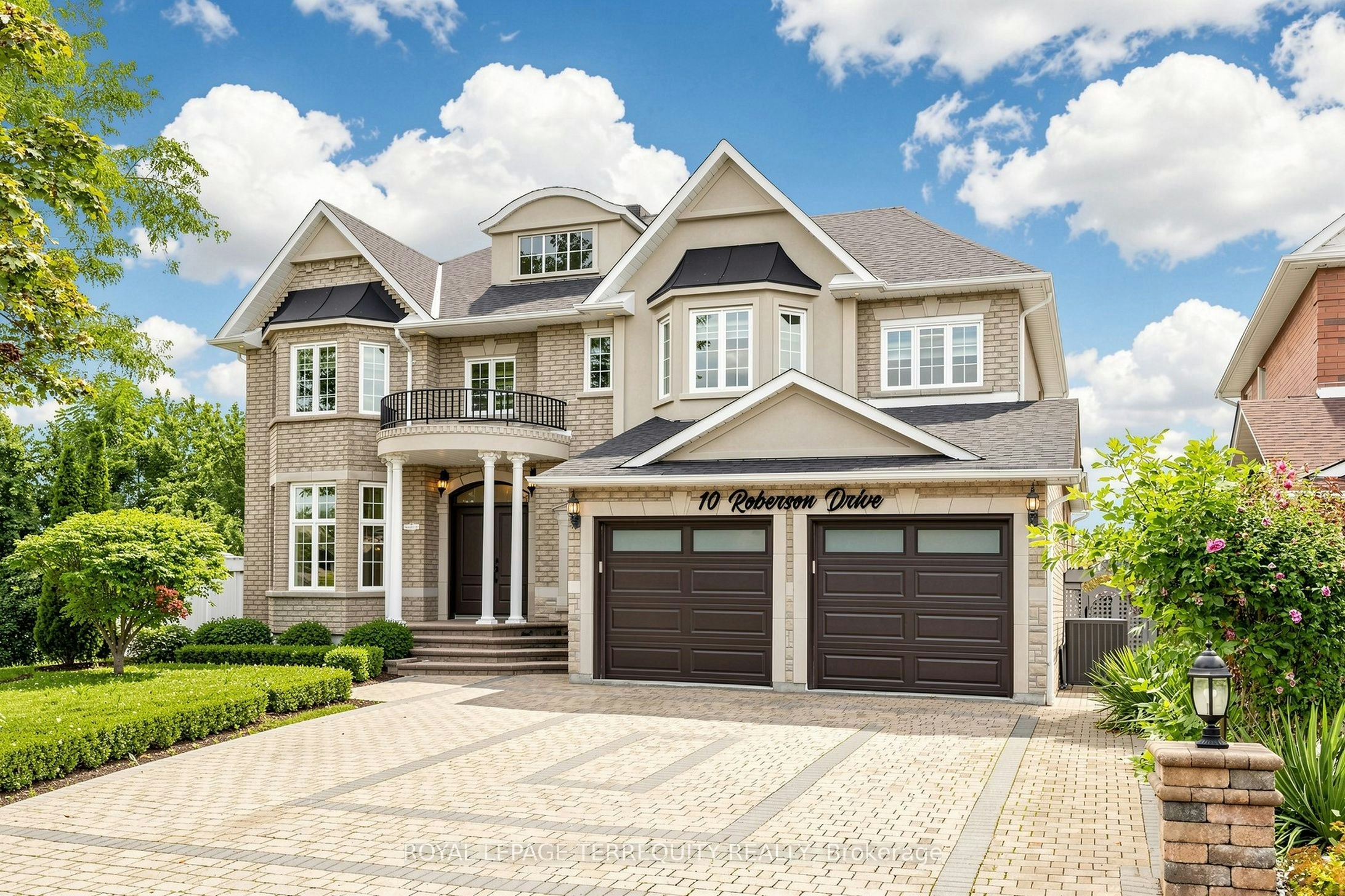 10 Roberson Drive, Ajax, ON, L1T 4K1