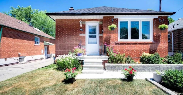 Main-111 Ellington Drive, Toronto, ON, M1R 3Y2