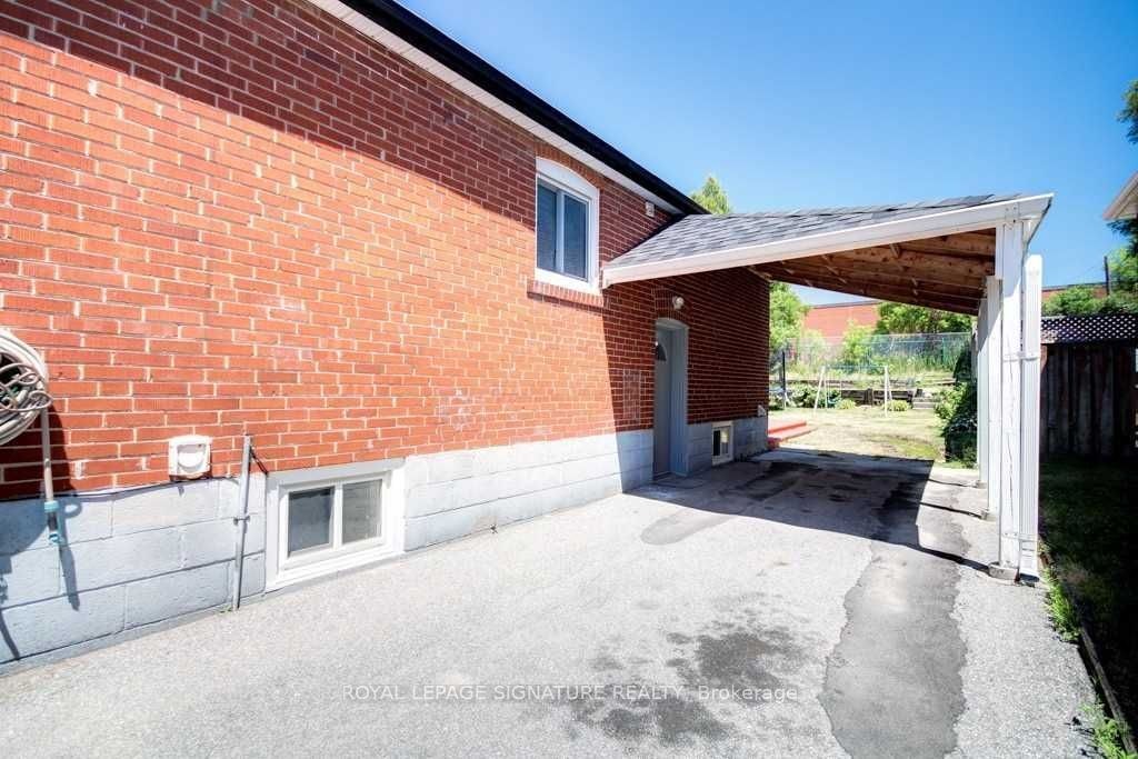 Main-111 Ellington Drive, Toronto, ON, M1R 3Y2 - 3