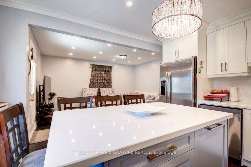 Main-111 Ellington Drive, Toronto, ON, M1R 3Y2 - 10